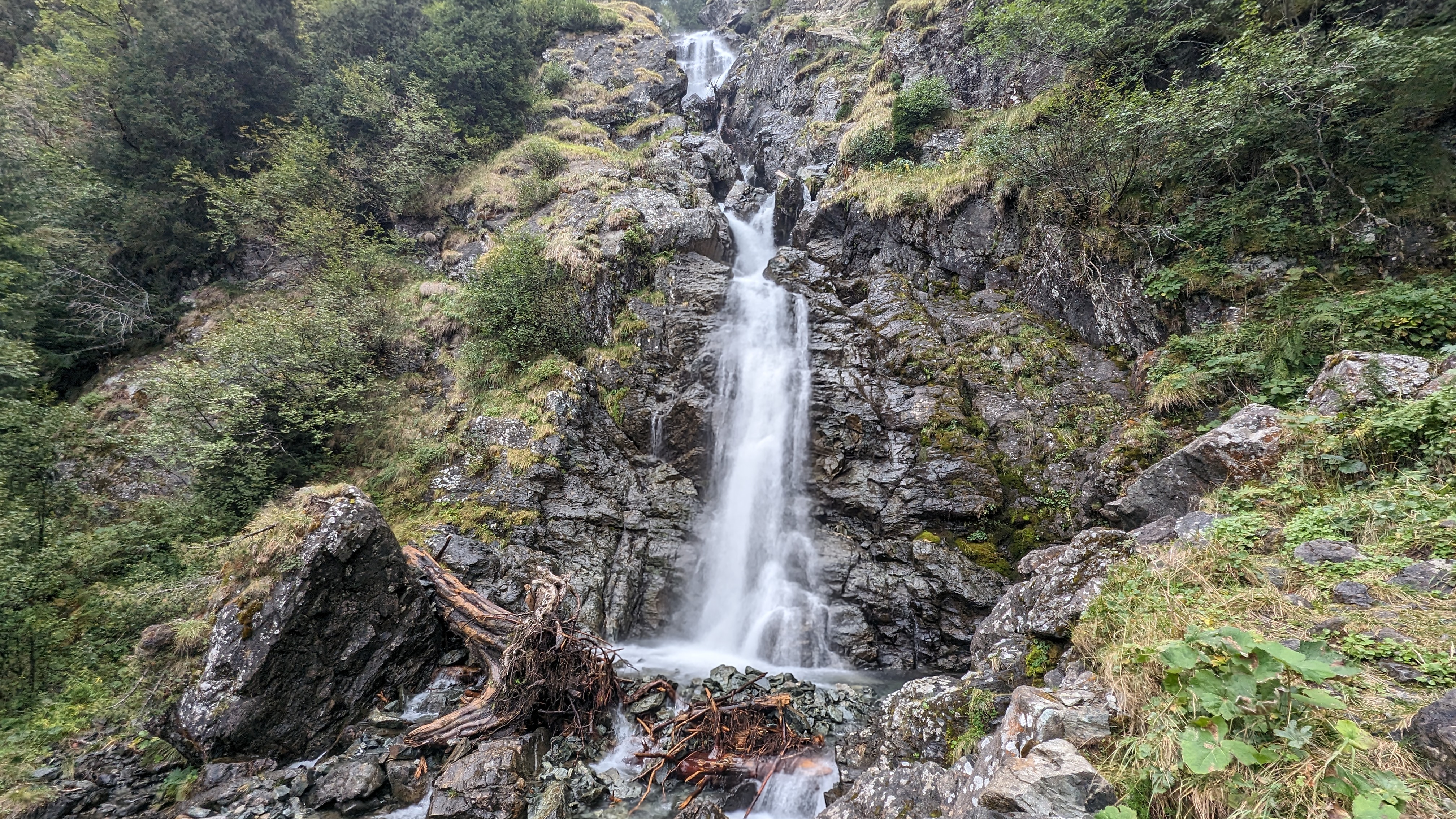 Image 5 pour Lacs Robert depuis les Cascades de l&#039;Oursières