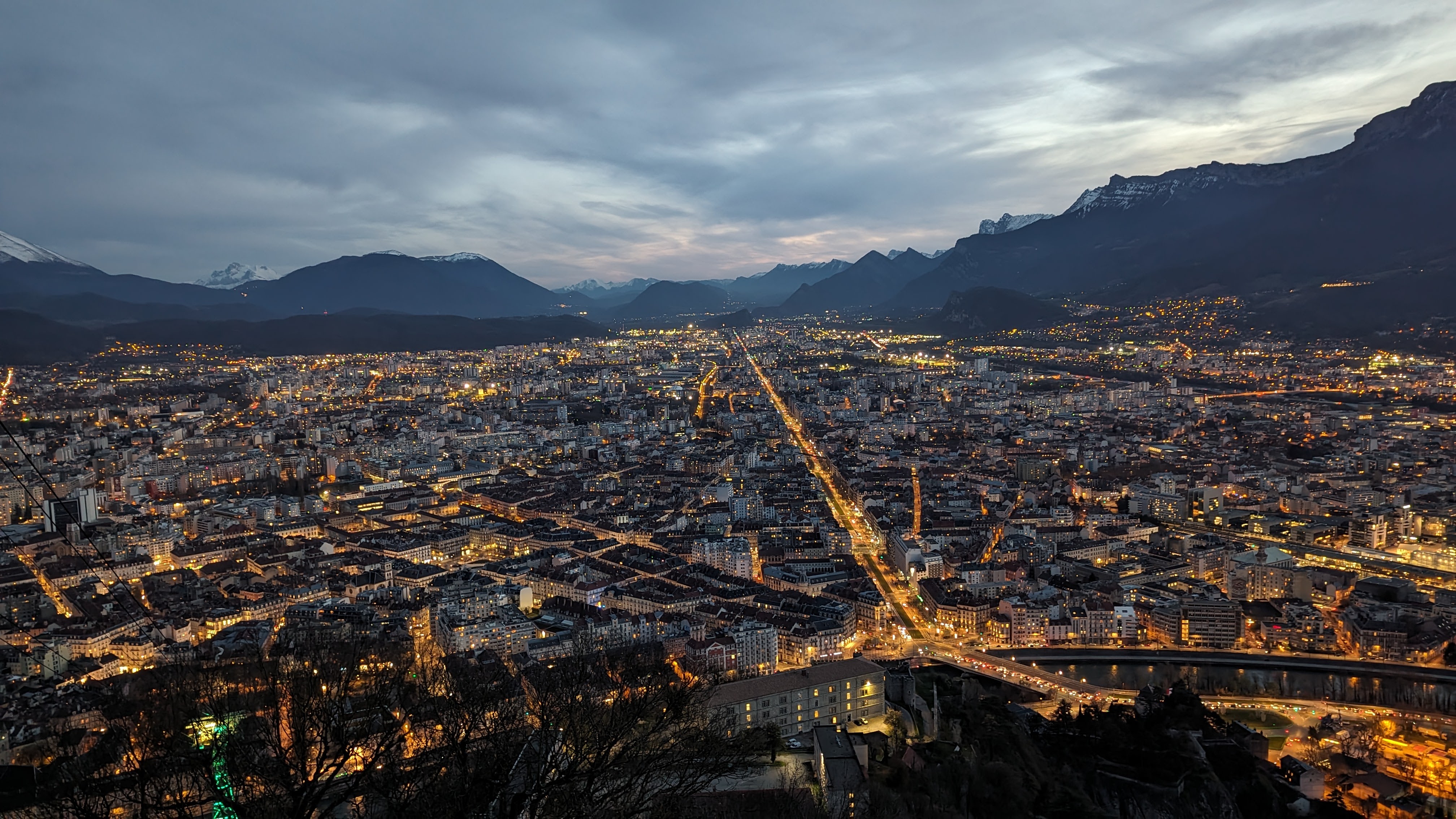 Image 2 pour Bastille à la tombée de la nuit